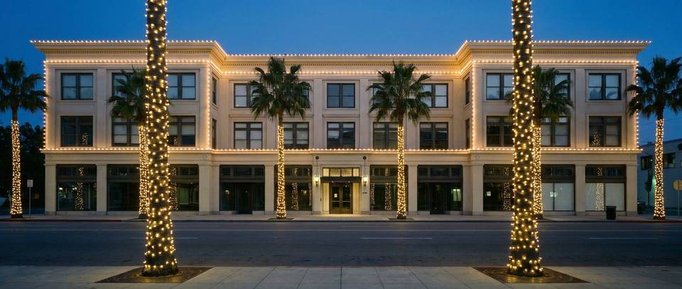 Art Deco hotel facade, Miami Beach: warm white Christmas lighting idea for Miami Beach, FL from Mr. Christmas Lights, (786) 228-6649