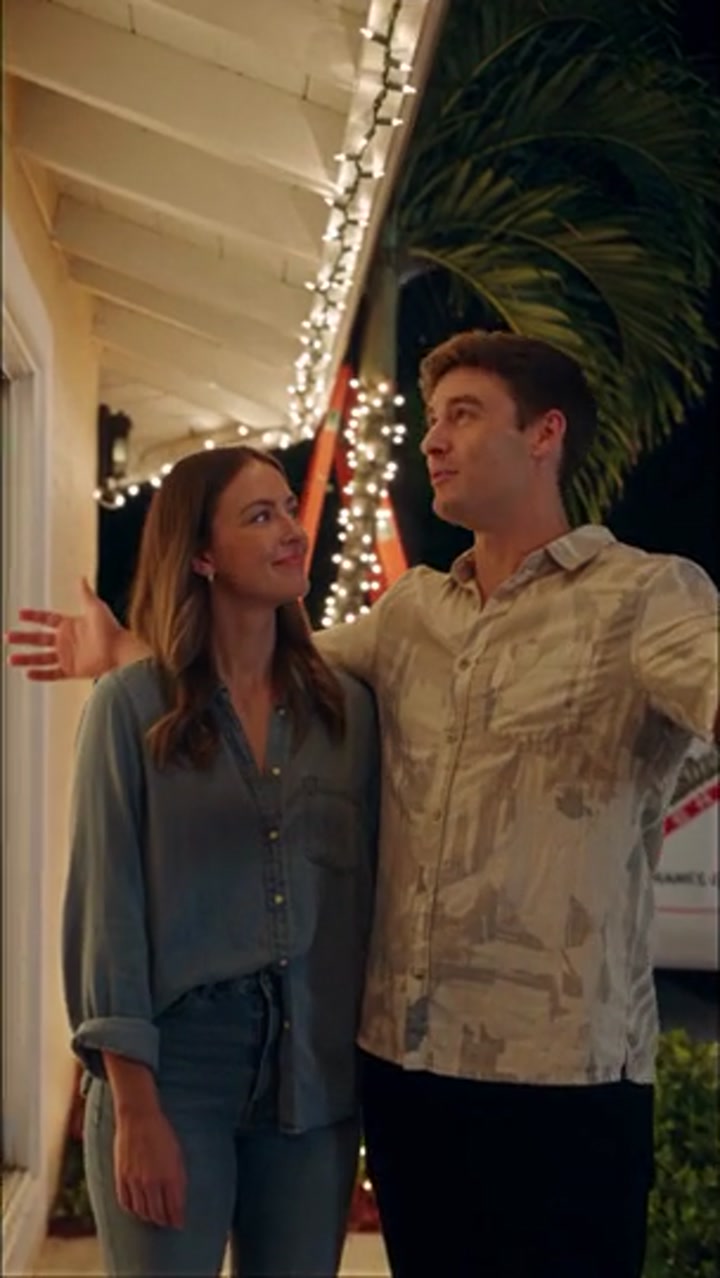 The one-phone-call Christmas lighting story — film thumbnail